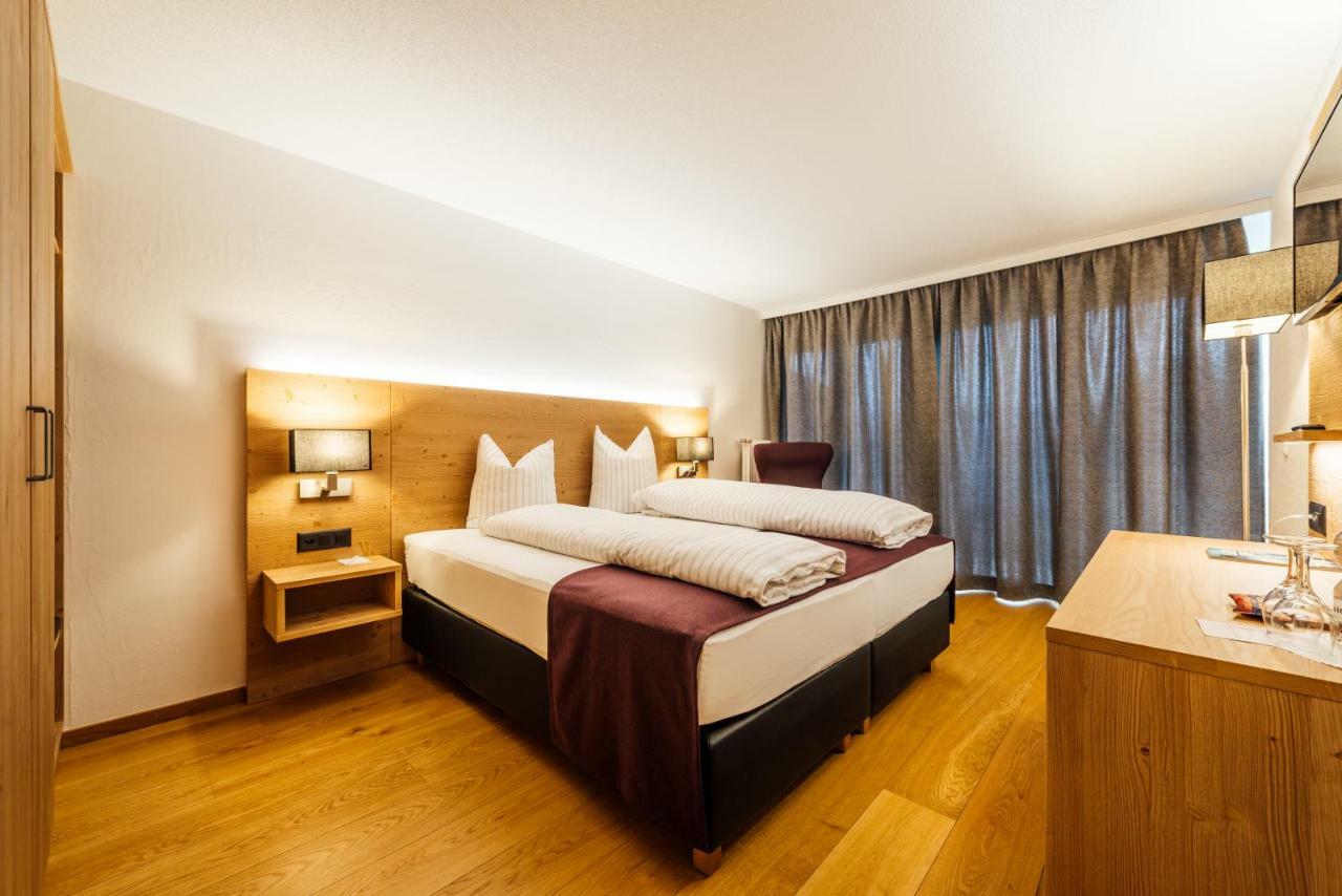 Hotel-Restaurant Bellevue Flims Kültér fotó